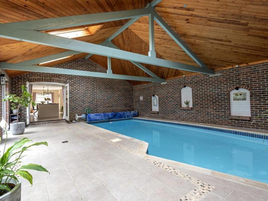 Large Coastal Cottage, Private Indoor Pool, Hut Tub, Sauna And Steam Pod Weymouth Luaran gambar